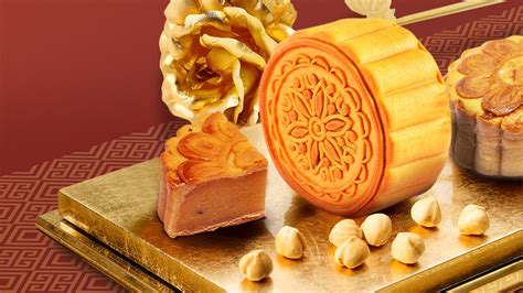 luxury mid autumn mooncakes.